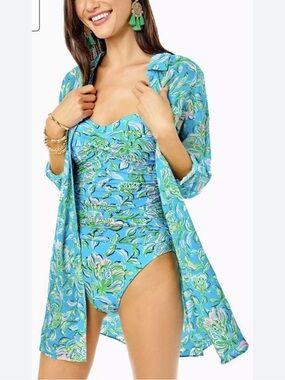 Lilly Pulitzer Natalie Shirt
Dress/Cover Up small in Cumulus Blue